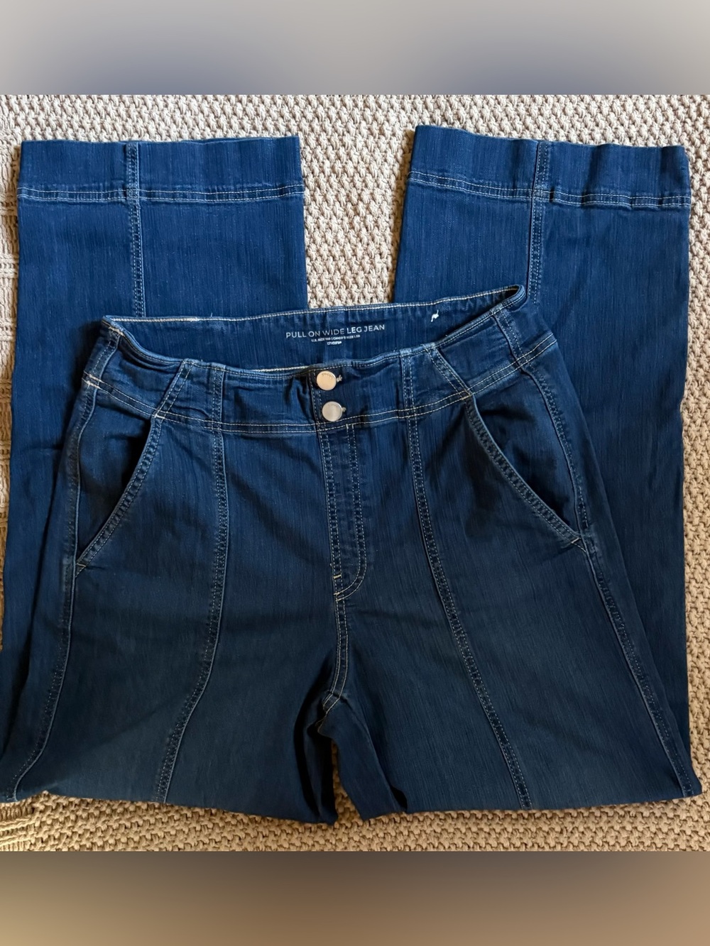 Chico's Dark Blue Pull-On Wide Leg Jeans EUC Size 10 R or 1.5
